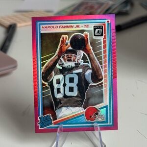🔥 2025 Harold Fannin Jr. Panini Donruss Optic Pink Prizm. Cleveland Browns